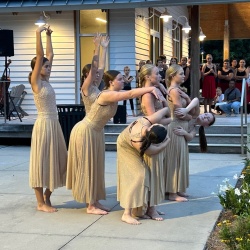 young women dancers performing